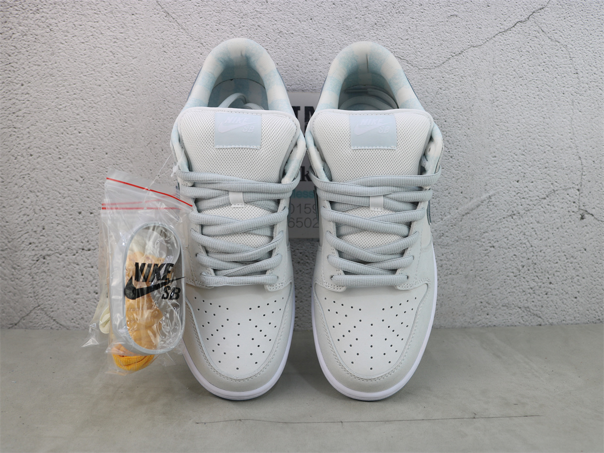 M Batch Concepts x Nike SB Dunk Low White Lobster FD8776 100